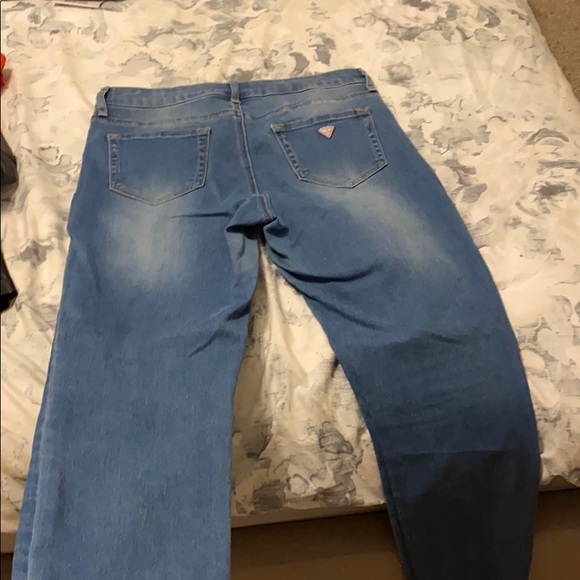 Blue Jeans - Picture 3 of 3